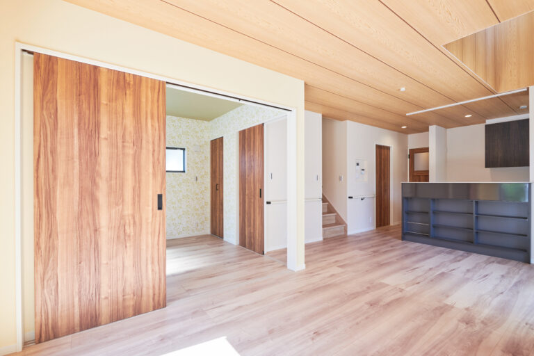 施工事例 【公式】三絆地所株式会社 東京都立川市を中心に、自社ブランドGLOBAL GARDEN(グローバルガーデン)など不動産事業を展開 施工事例 【公式】三絆地所株式会社 東京都立川市を中心に、自社ブランドGLOBAL GARDEN(グローバルガーデン)など不動産事業を展開